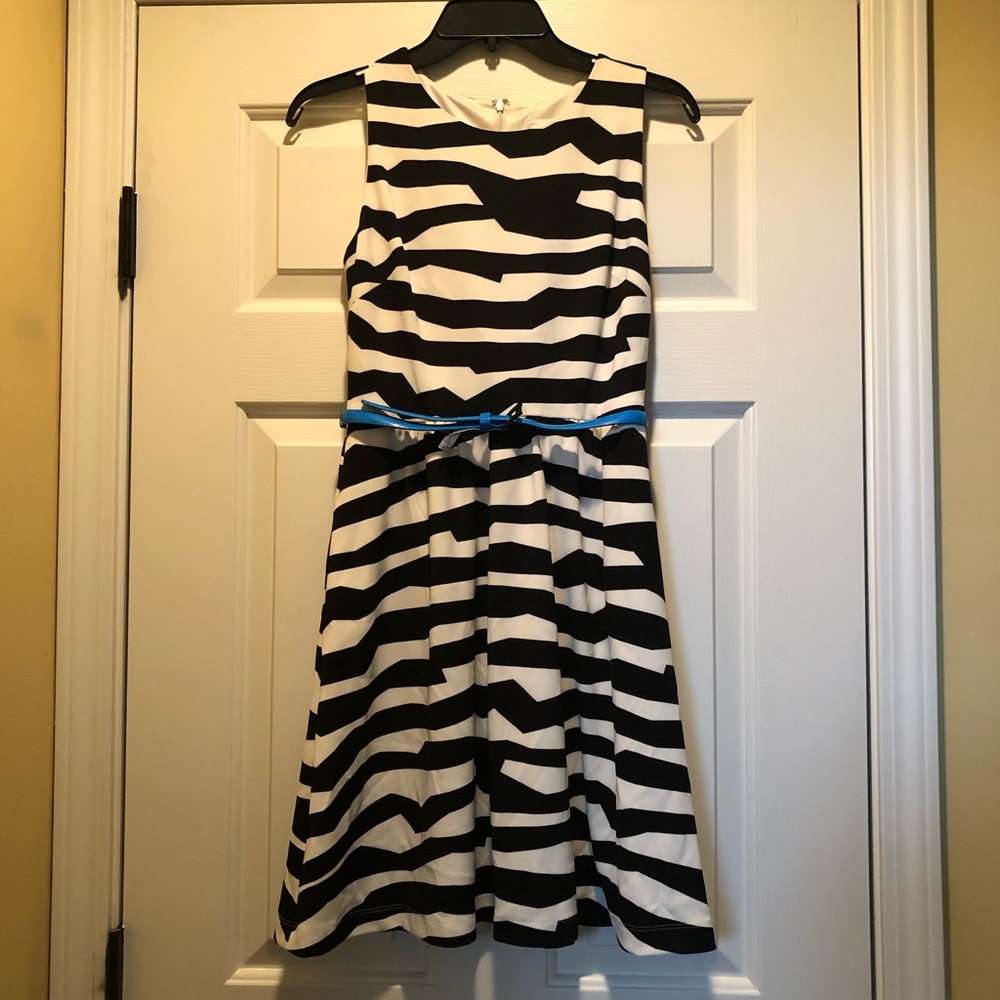 Jessica Simpson dress size 2